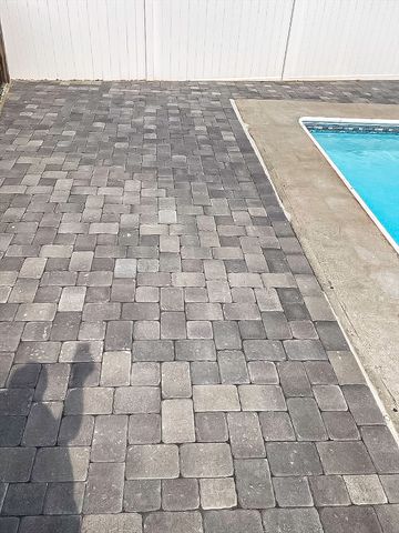 46 Brookfield Cir, Framingham, MA 01701