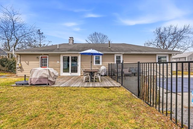 46 Brookfield Cir, Framingham, MA 01701