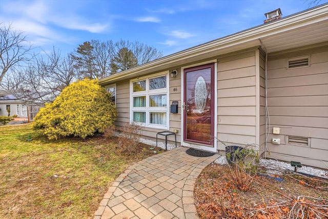 46 Brookfield Cir, Framingham, MA 01701