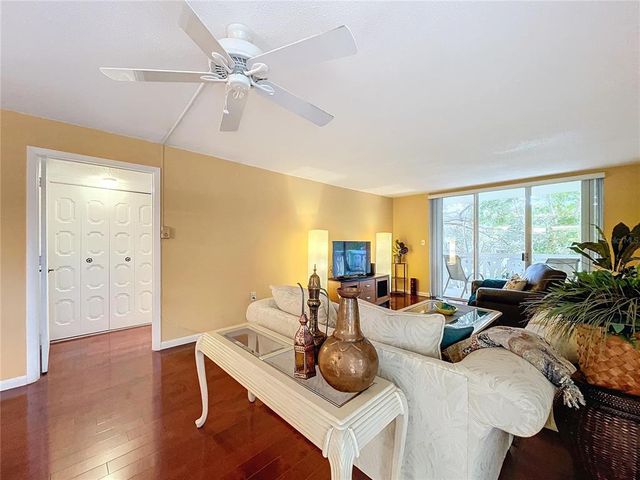 1012 PEARCE DRIVE 211, Clearwater, FL 33764