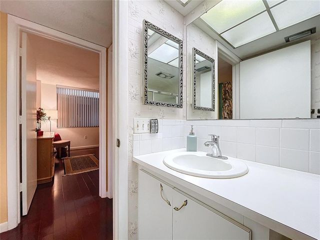 1012 PEARCE DRIVE 211, Clearwater, FL 33764