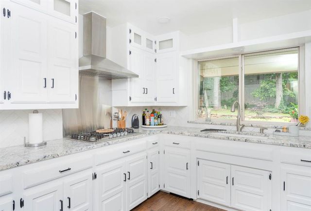 809 Sandhurst Drive, Edmond, OK 73034