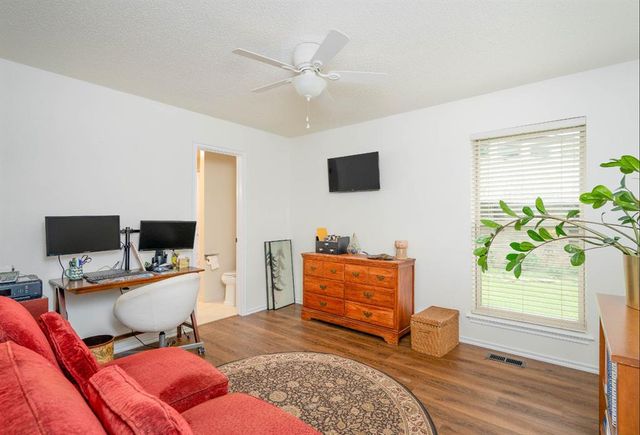 809 Sandhurst Drive, Edmond, OK 73034
