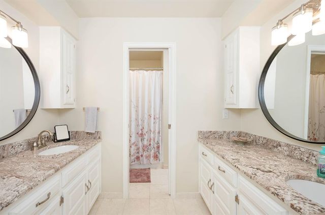809 Sandhurst Drive, Edmond, OK 73034