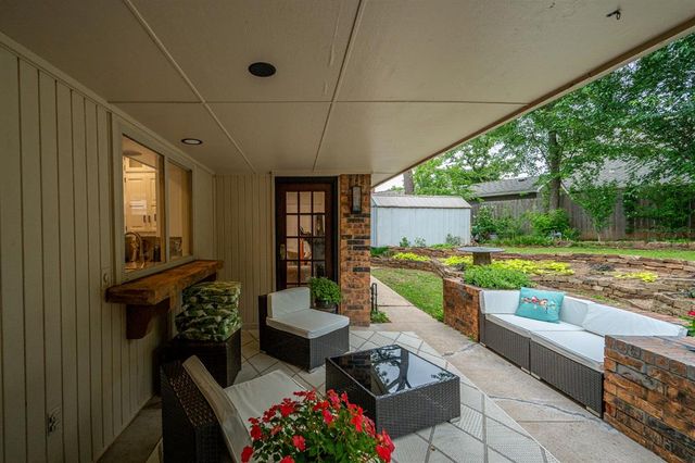 809 Sandhurst Drive, Edmond, OK 73034