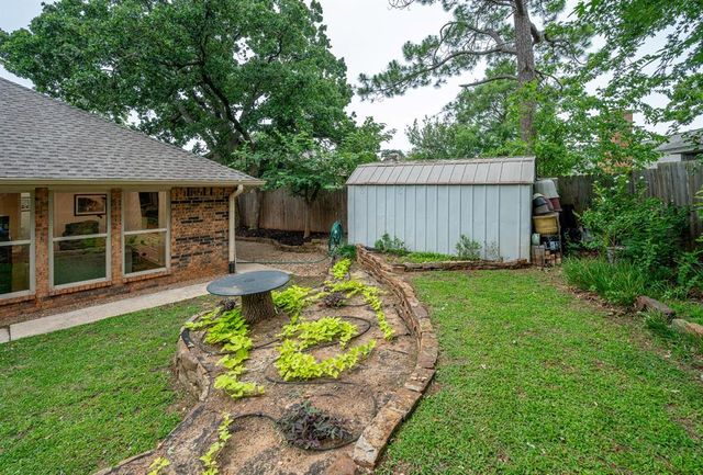 809 Sandhurst Drive, Edmond, OK 73034