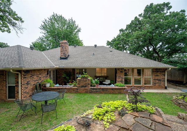 809 Sandhurst Drive, Edmond, OK 73034