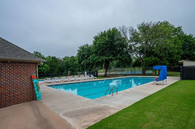 809 Sandhurst Drive, Edmond, OK 73034