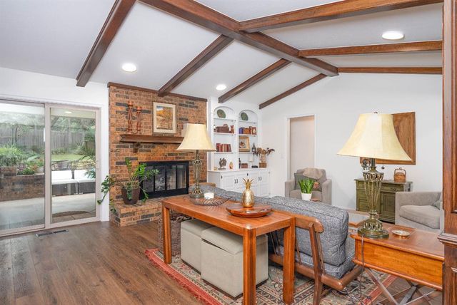 809 Sandhurst Drive, Edmond, OK 73034