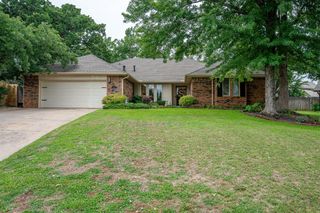 809 Sandhurst Drive, Edmond, OK 73034