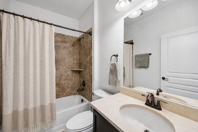 24622 Emerald Pool Falls Drive, Tomball, TX 77375