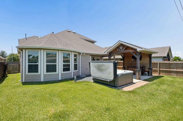 24622 Emerald Pool Falls Drive, Tomball, TX 77375