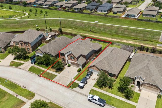 24622 Emerald Pool Falls Drive, Tomball, TX 77375
