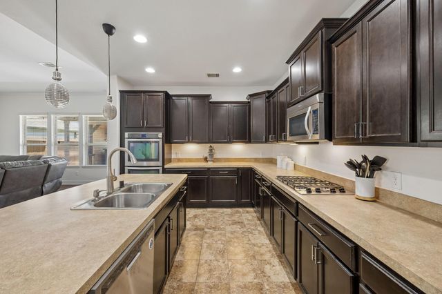 24622 Emerald Pool Falls Drive, Tomball, TX 77375