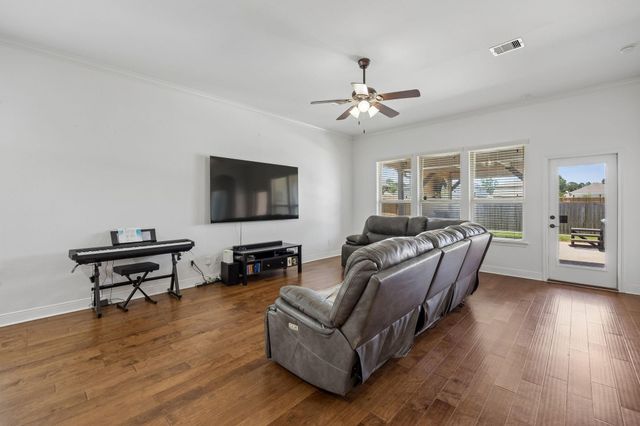 24622 Emerald Pool Falls Drive, Tomball, TX 77375
