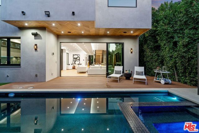 833 N Spaulding Avenue, Los Angeles, CA 90046