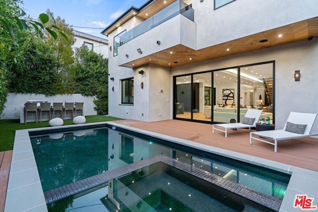 833 N Spaulding Avenue, Los Angeles, CA 90046