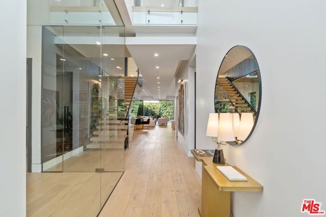 833 N Spaulding Avenue, Los Angeles, CA 90046