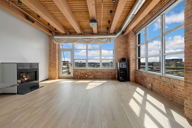 333 S Desplaines Street 607, Chicago, IL 60661