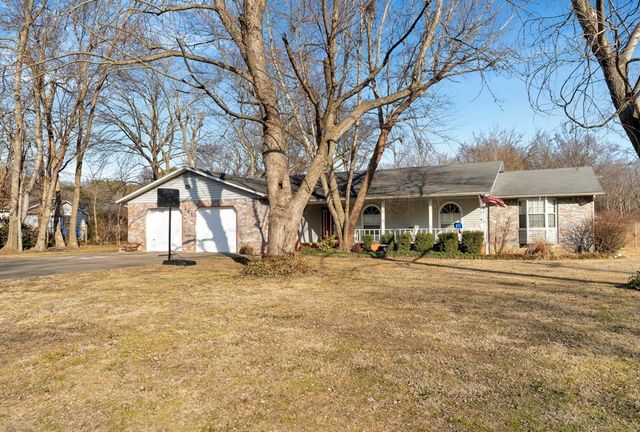 107 Ozark Street, Prairie Grove, AR 72753