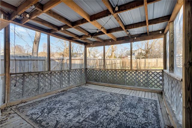 107 Ozark Street, Prairie Grove, AR 72753