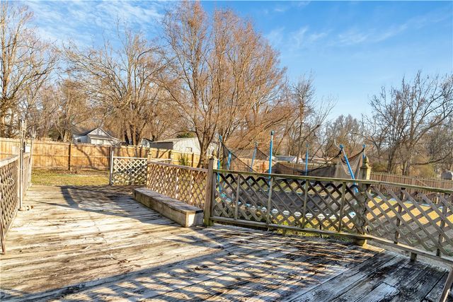 107 Ozark Street, Prairie Grove, AR 72753