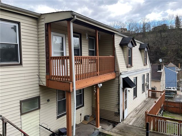 1700 Haug St, Spring Garden, PA 15212