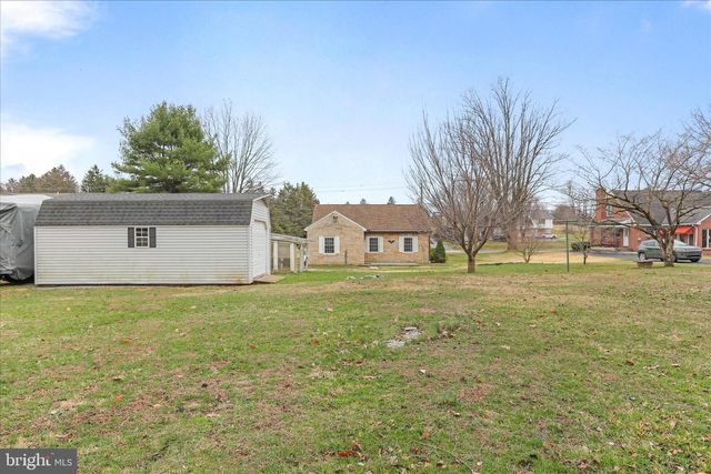 301 ROXBURY ROAD, Shippensburg, PA 17257