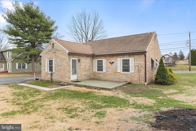 301 ROXBURY ROAD, Shippensburg, PA 17257