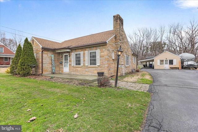 301 ROXBURY ROAD, Shippensburg, PA 17257