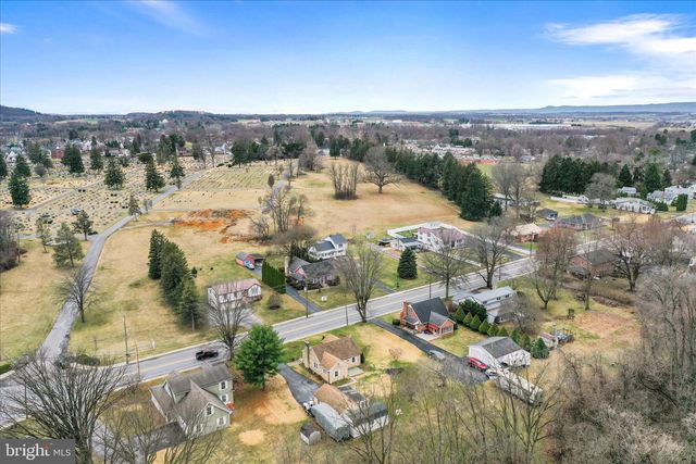 301 ROXBURY ROAD, Shippensburg, PA 17257