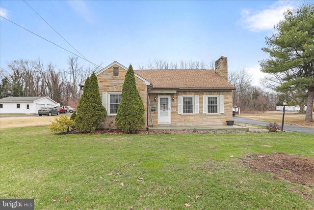 301 ROXBURY ROAD, Shippensburg, PA 17257