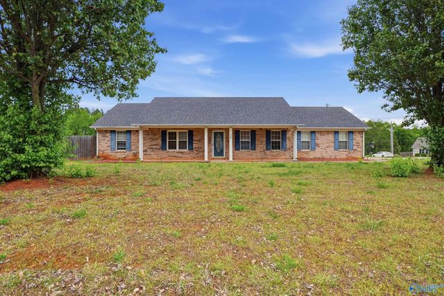100 Flint Fork Circle, New Market, AL 35761