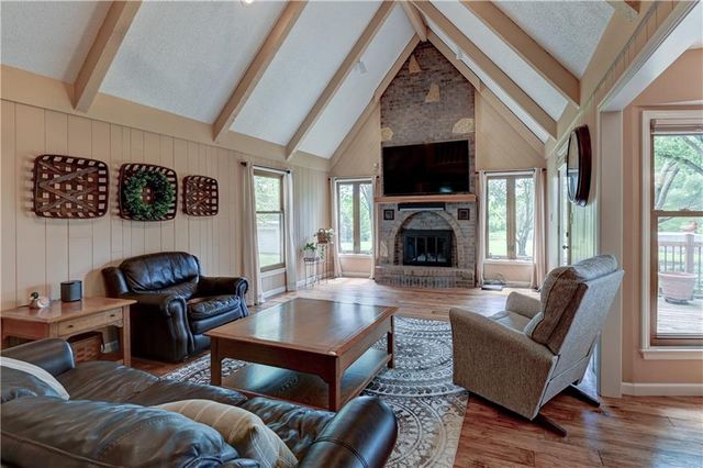 33011 E R D Mize Road, Grain Valley, MO 64029