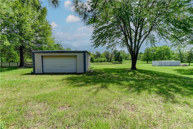 33011 E R D Mize Road, Grain Valley, MO 64029