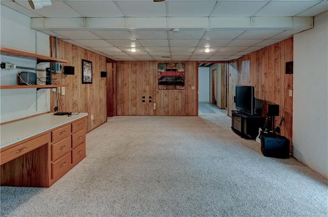 33011 E R D Mize Road, Grain Valley, MO 64029