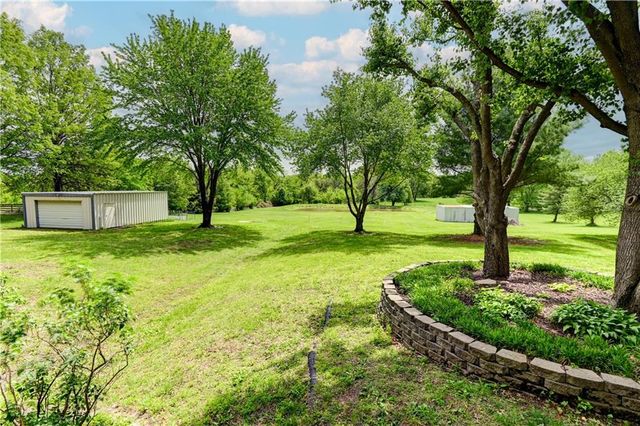 33011 E R D Mize Road, Grain Valley, MO 64029