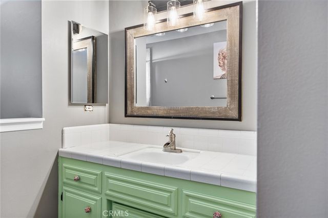 6621 Vancouver Drive, Bakersfield, CA 93309