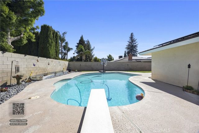 6621 Vancouver Drive, Bakersfield, CA 93309