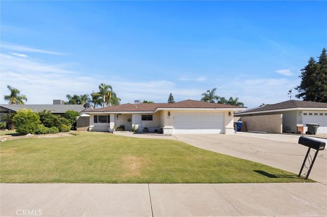 6621 Vancouver Drive, Bakersfield, CA 93309