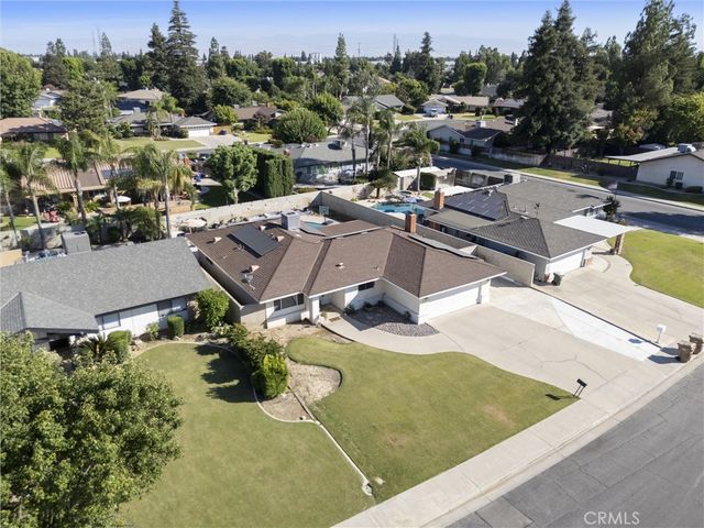 6621 Vancouver Drive, Bakersfield, CA 93309