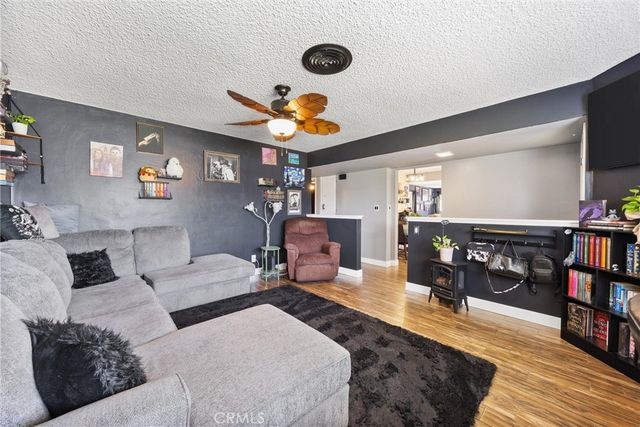 6621 Vancouver Drive, Bakersfield, CA 93309