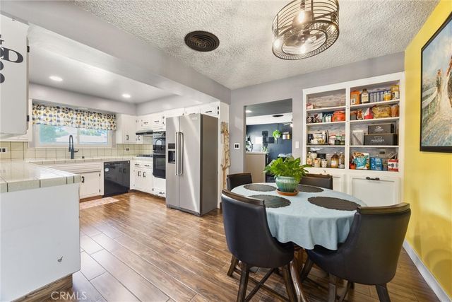 6621 Vancouver Drive, Bakersfield, CA 93309