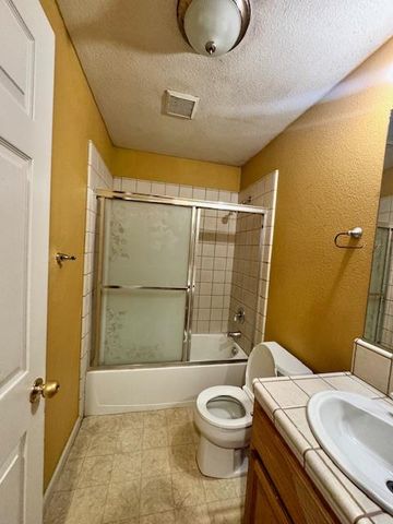 1918 Bradbury Street, Salinas, CA 93906