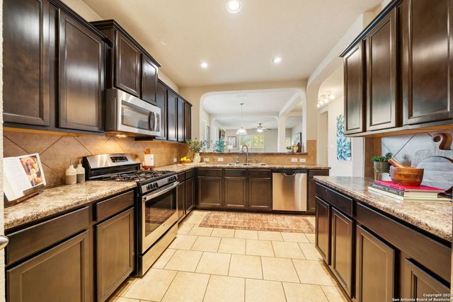 133 Finch Knoll, San Antonio, TX 78253