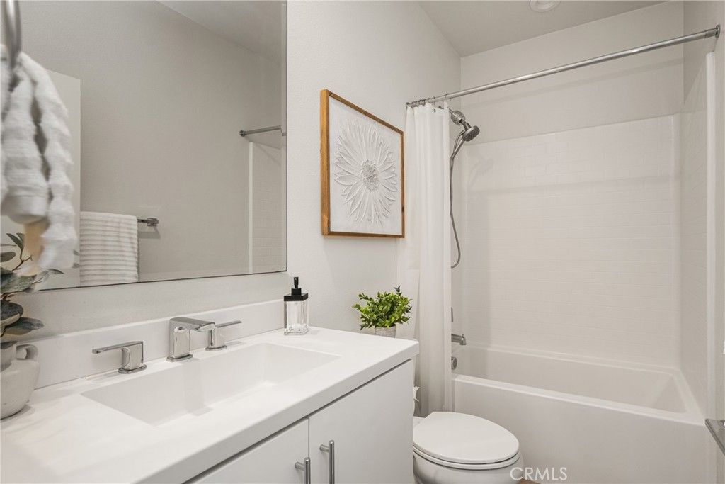 Image 33 of property listing at 955 E Mason 80, Anaheim, CA 92805