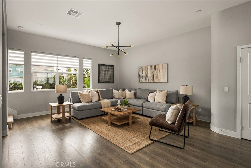 Image 9 of property listing at 955 E Mason 80, Anaheim, CA 92805