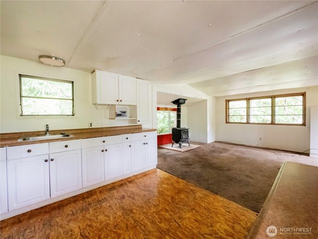 9712 Channel Drive NW, Olympia, WA 98502