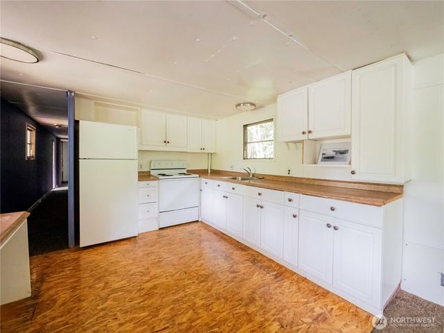 9712 Channel Drive NW, Olympia, WA 98502