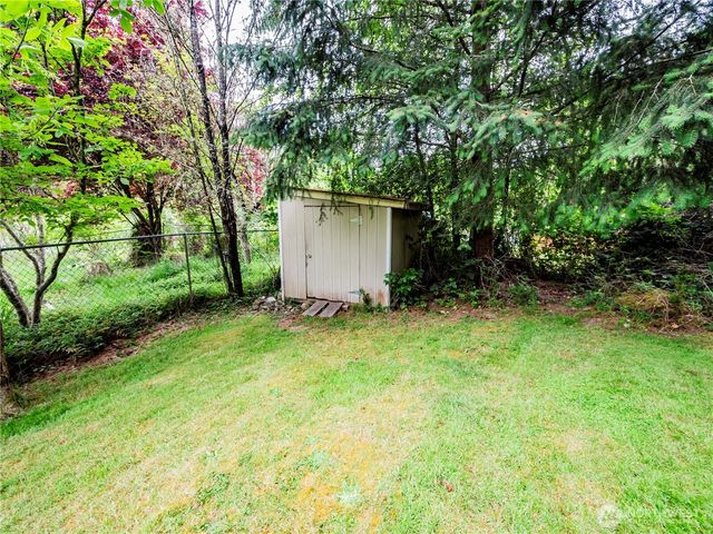 9712 Channel Drive NW, Olympia, WA 98502